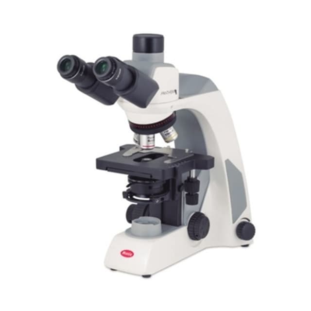 Microscopio triocular mod. panthera